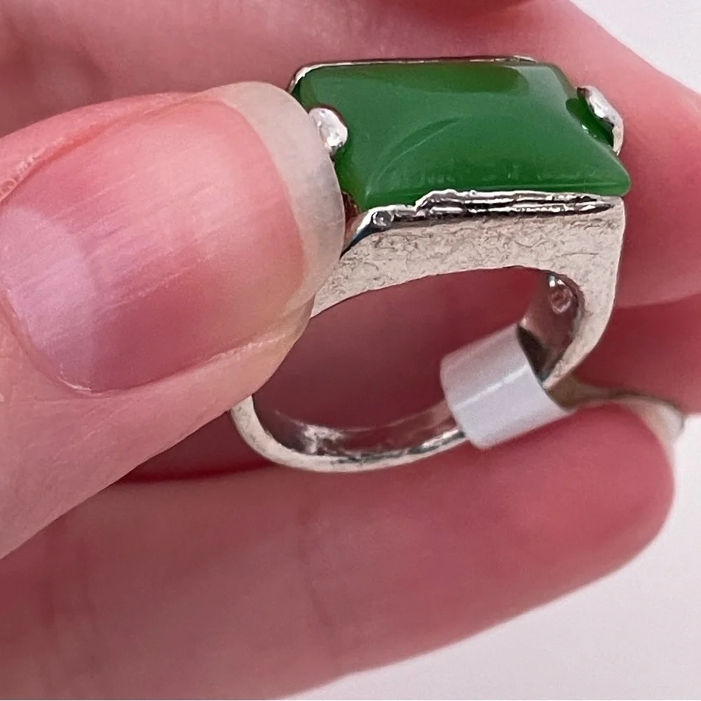 NWT Real Green STONE Silver Tone Preppy Classic KidCore Indie Statement Ring